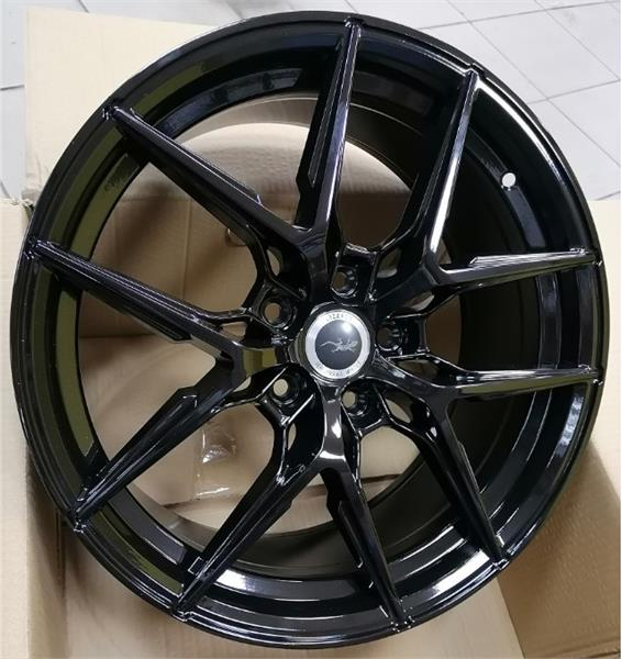 Lizardo 486 8x18 5*108 Et:33 Dia:60,1 B