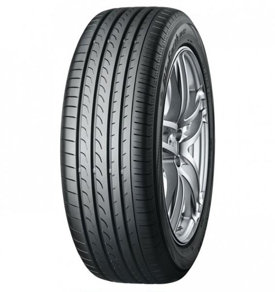 215/60R17 96H Yokohama BluEarth RV-02